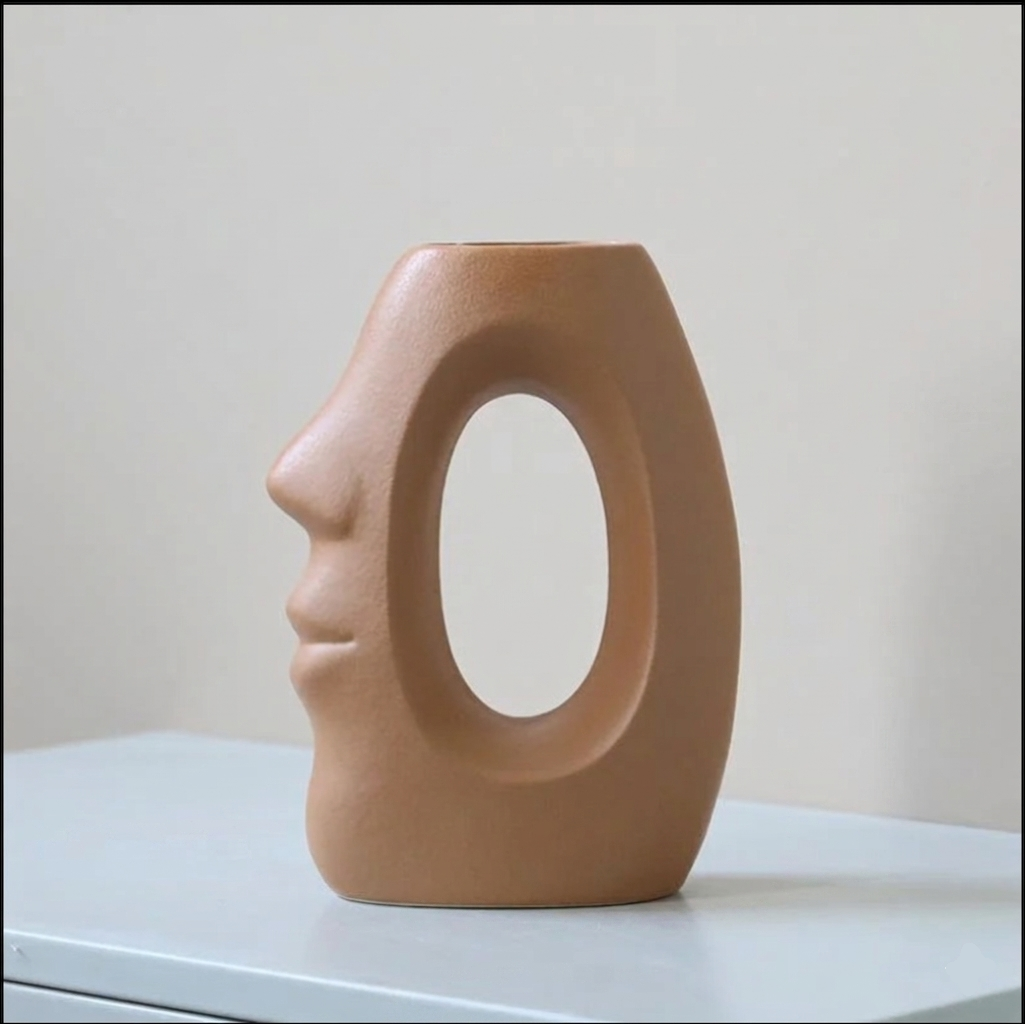 Amaré — Abstract Face Kiss Ceramic Vase
