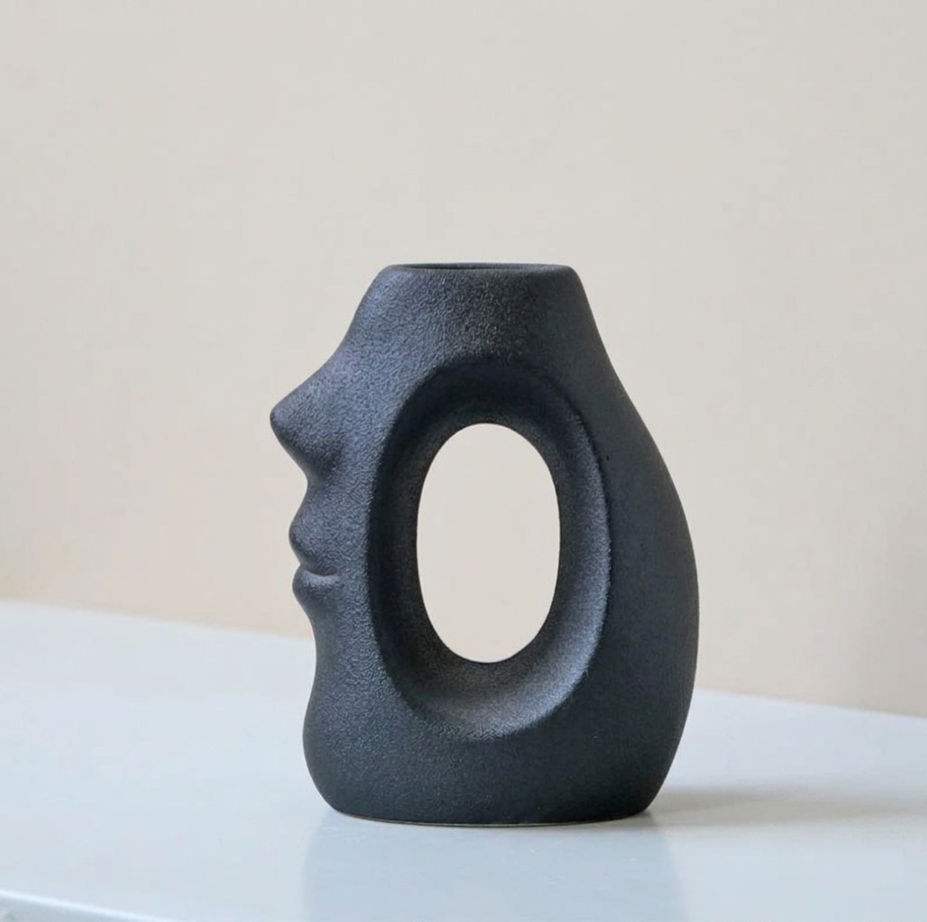 Amaré — Abstract Face Kiss Ceramic Vase