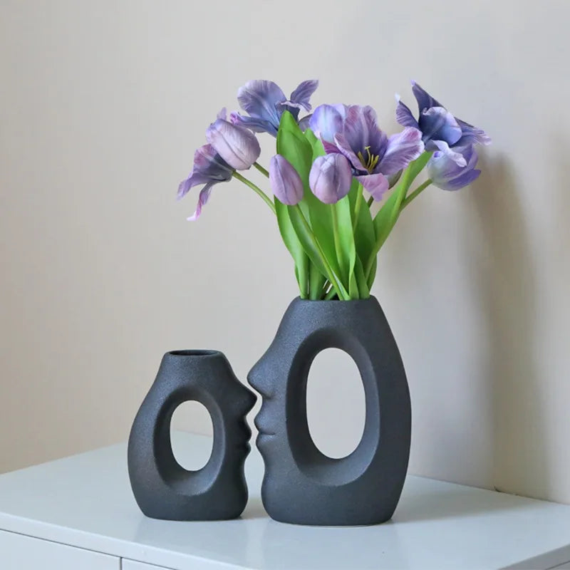 Amaré — Abstract Face Kiss Ceramic Vase