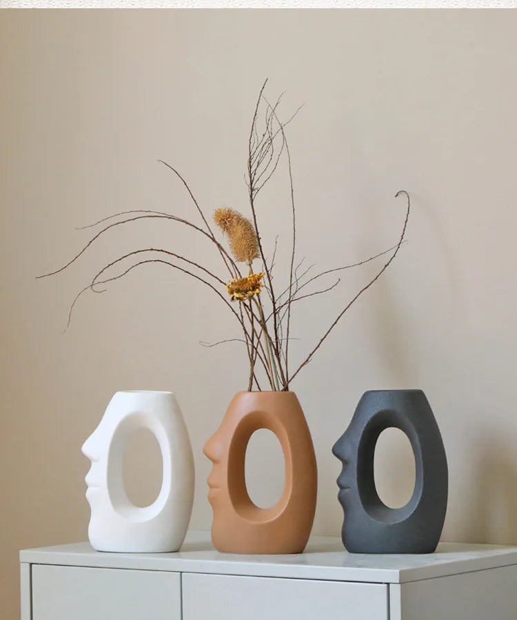 Amaré — Abstract Face Kiss Ceramic Vase