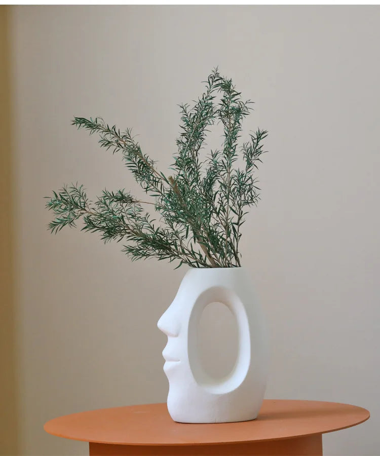Amaré — Abstract Face Kiss Ceramic Vase