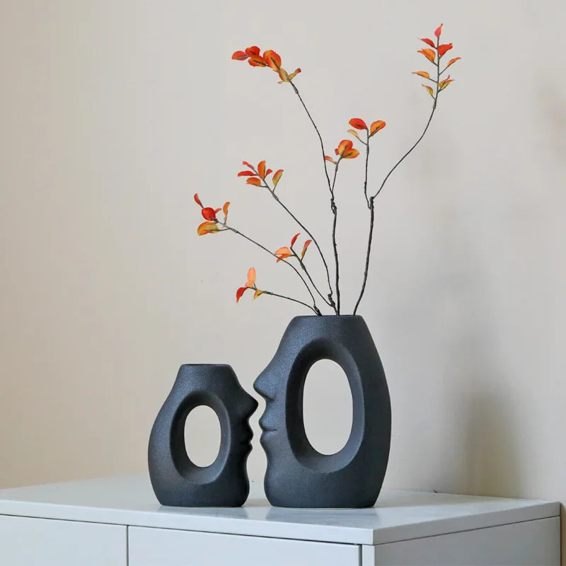 Amaré — Abstract Face Kiss Ceramic Vase