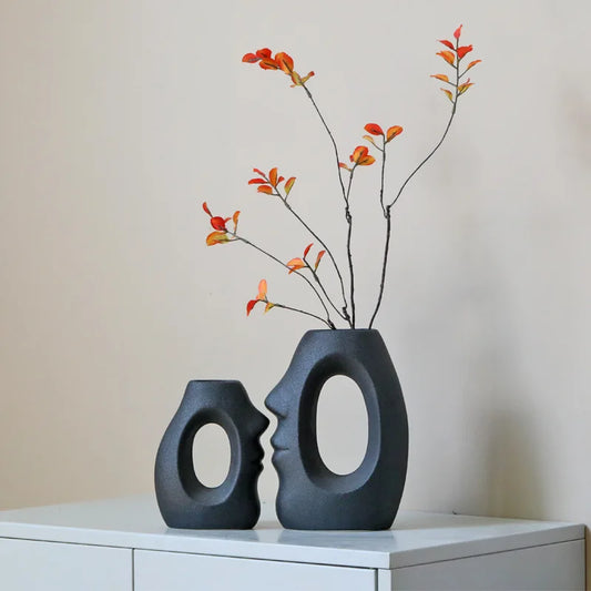 Amaré — Abstract Face Kiss Ceramic Vase