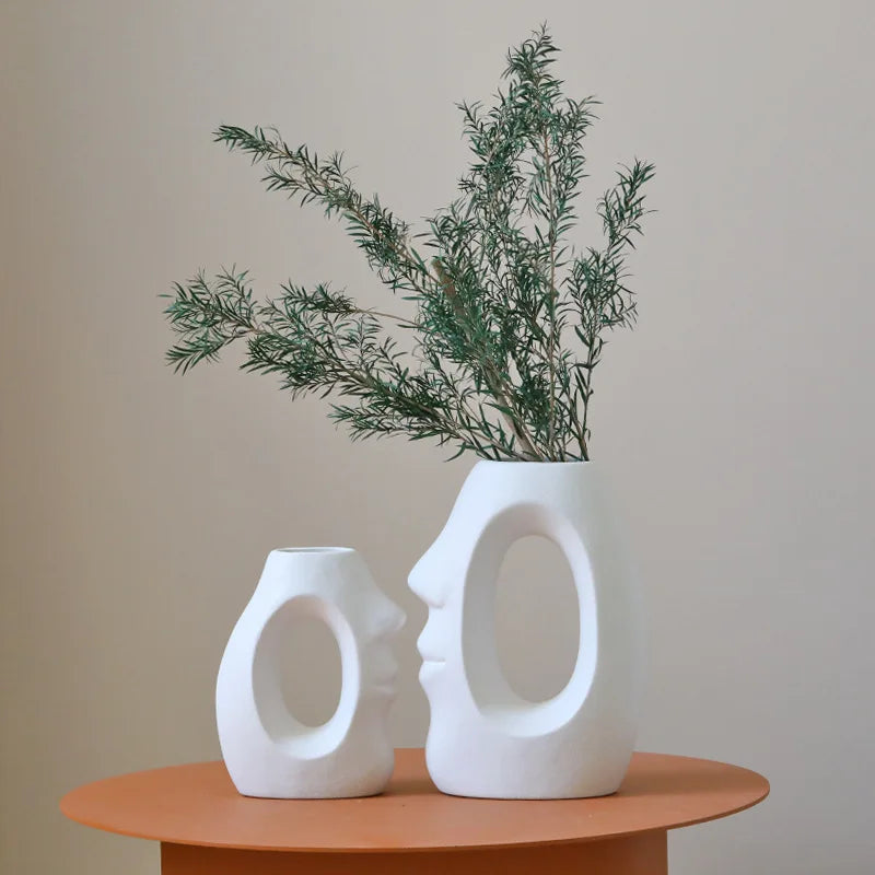 Amaré — Abstract Face Kiss Ceramic Vase
