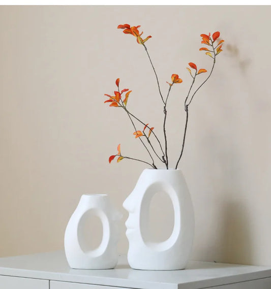 Amaré — Abstract Face Kiss Ceramic Vase
